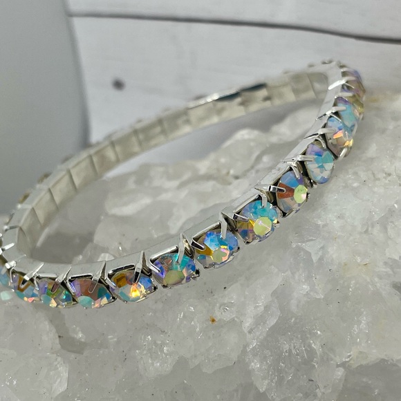 Set of 5 stackable bracelets in shimmering crystal and multi colored gems - Picture 15 of 16